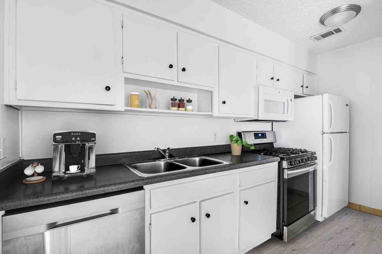 Windsor Rd & W 24th St - Photo 5 of 10