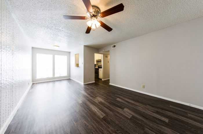 Avenue F & E 39th St #205 - Photo 2 of 16