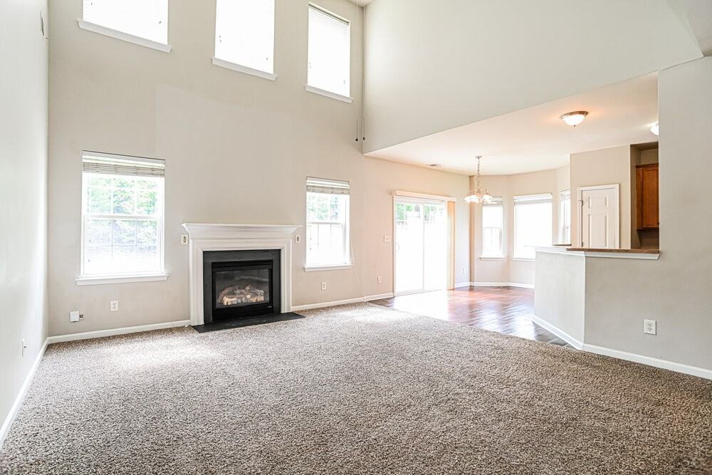 12201 Palomar Dr - Photo 4 of 17