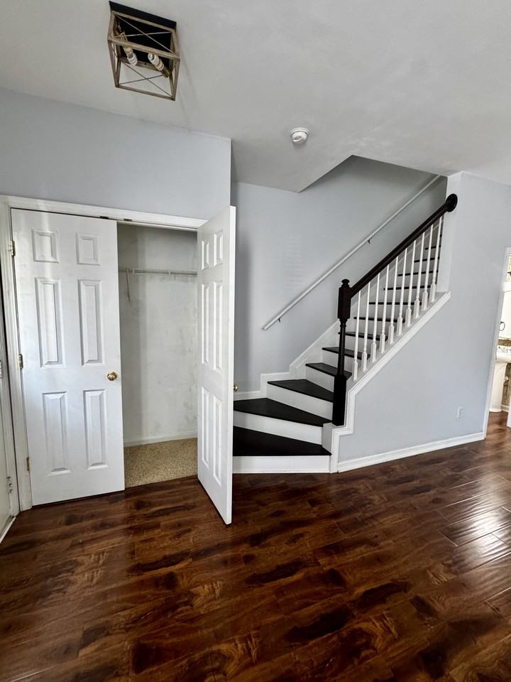 2200 Kilmington Square - Photo 3 of 34