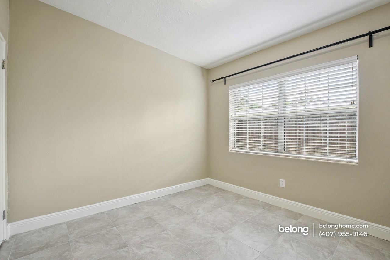 1412 Carlson Dr - Photo 2 of 15