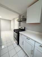 featured image of 152 Penn St ##1