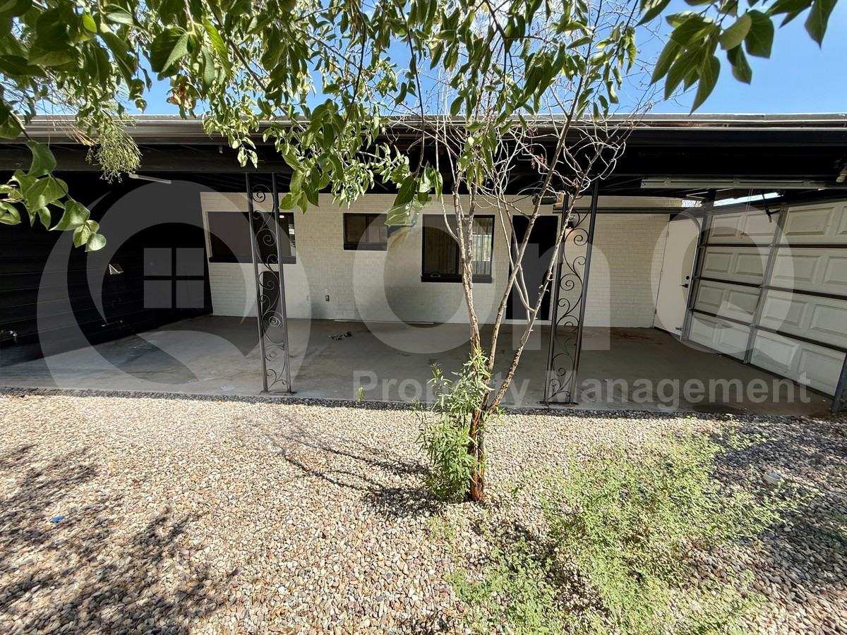 1715 N Highland Ave - Photo 2 of 15