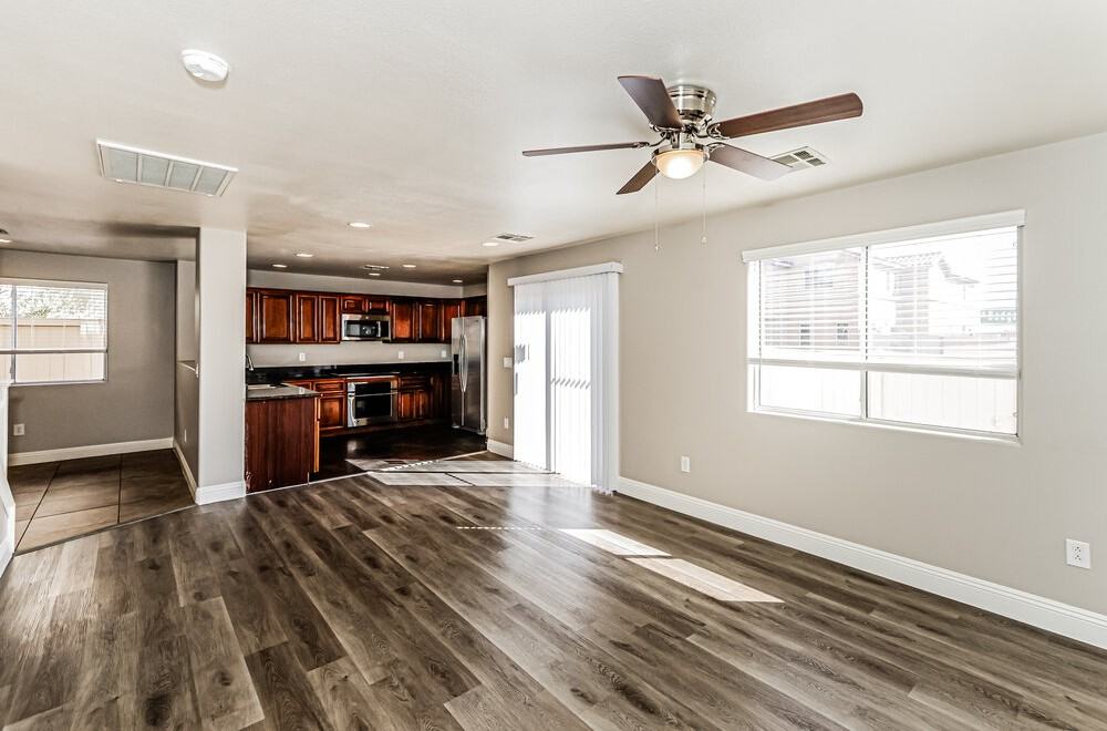 10424 Armand Ave - Photo 5 of 17