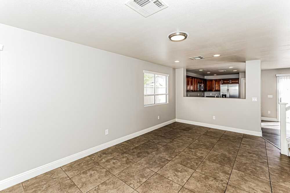 10424 Armand Ave - Photo 6 of 17