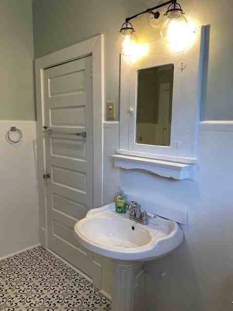 601 E Home Ave #1 - Photo 7 of 50