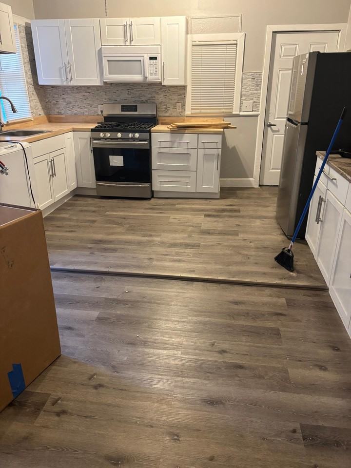 127 Congress Ave #1 - Photo 3 of 24