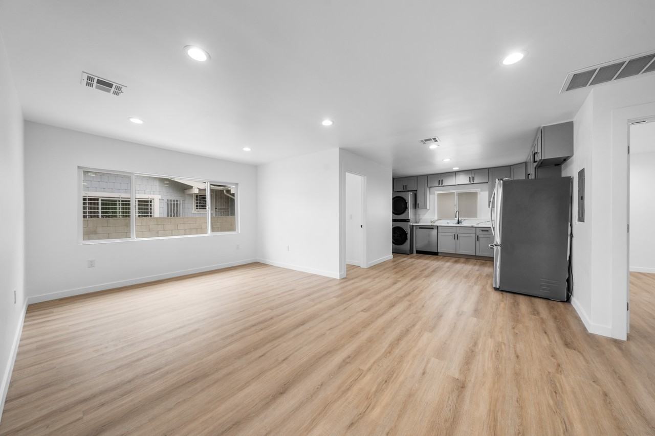 1537 N Kingsley Dr #NA - Photo 2 of 21