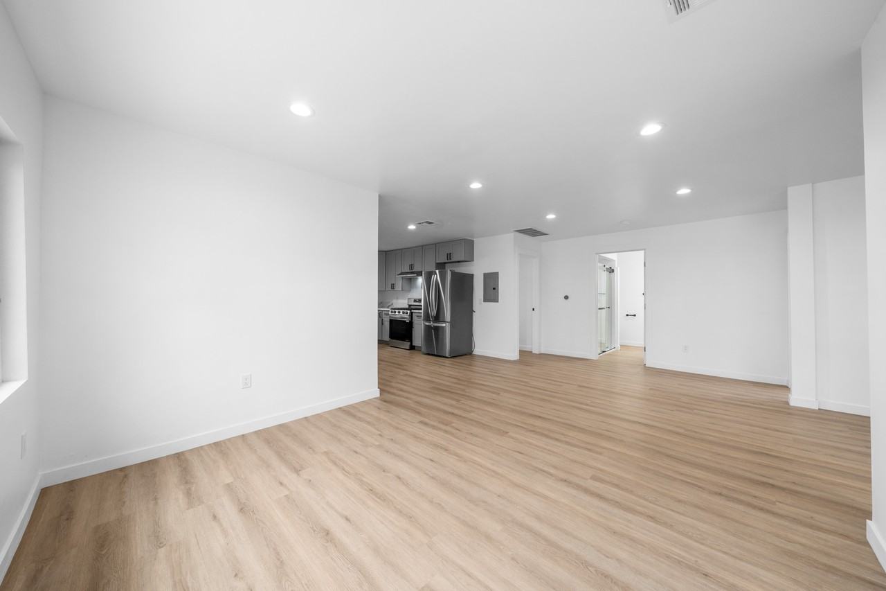 1537 N Kingsley Dr #NA - Photo 3 of 21