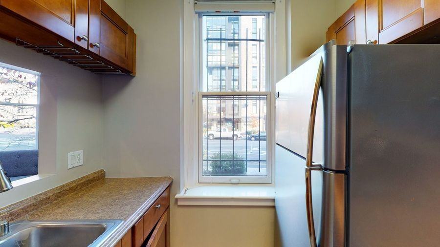 2032 15th Street Northwest #4 - Photo 6 of 33