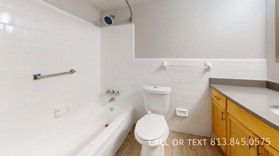 4350 W Kennedy Blvd #21 - Photo 7 of 9