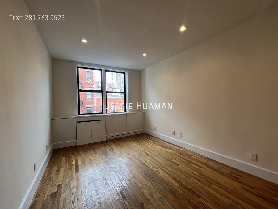 Prince Steet & West Broadway #4CD - Photo 3 of 8