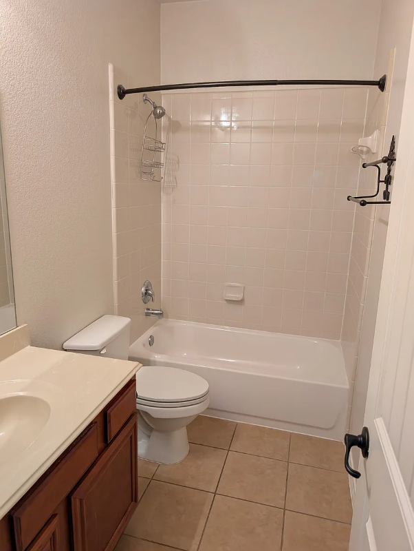 9704 Tipperary Dr - Photo 3 of 11