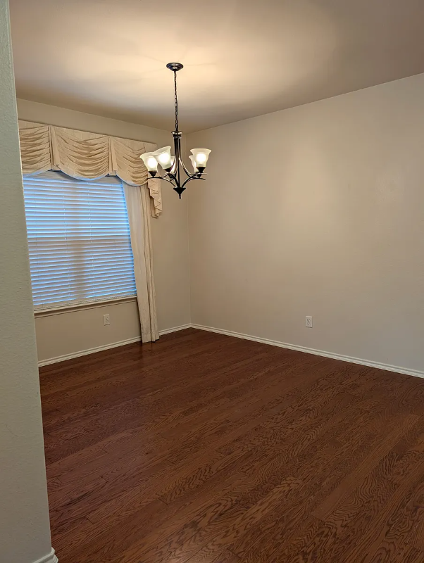 9704 Tipperary Dr - Photo 4 of 11