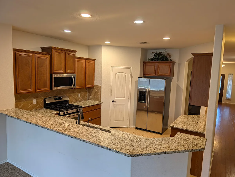 9704 Tipperary Dr - Photo 5 of 11