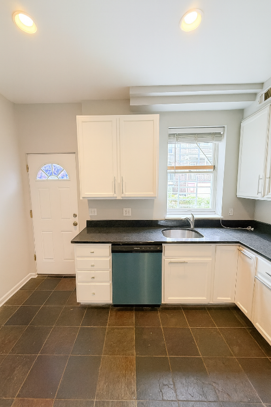 344 Ilchester Ave - Photo 5 of 20