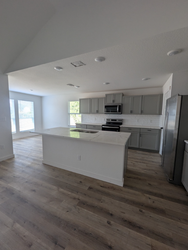 913 Olive St - Photo 3 of 18