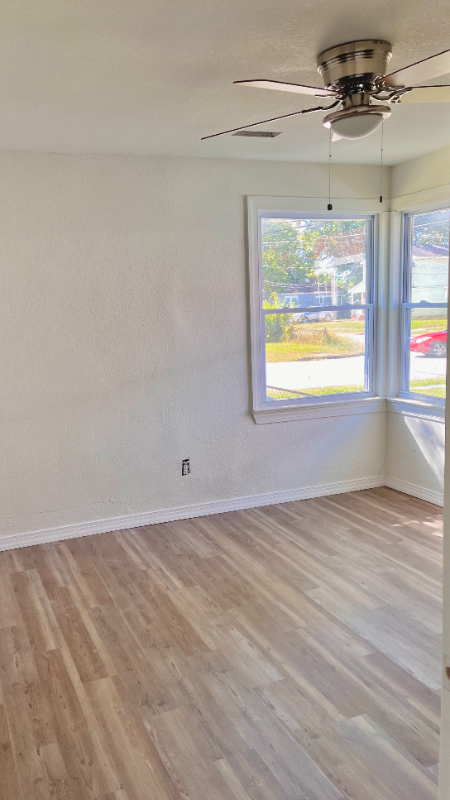 1010 Carver Street - Photo 2 of 4