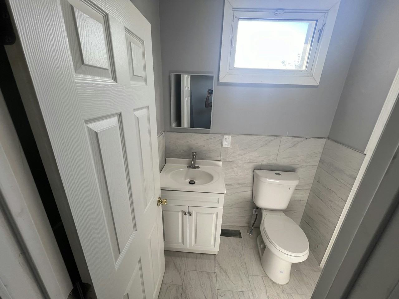 346 Ridgeway Street, Unit rowhse - Photo 4 of 7