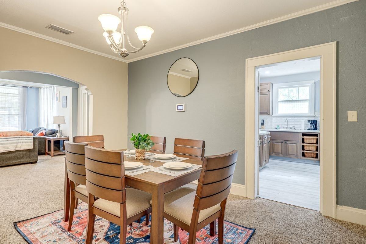 6932 Oakwood Street - Photo 5 of 27