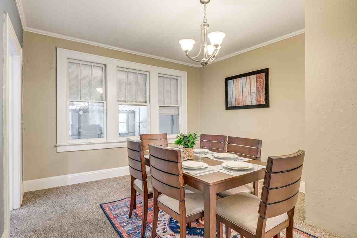 6932 Oakwood Street - Photo 7 of 27