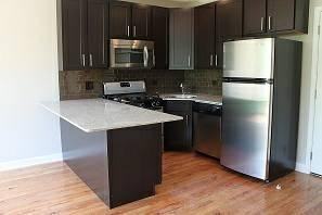 4759 N Maplewood Ave - Photo 6 of 9