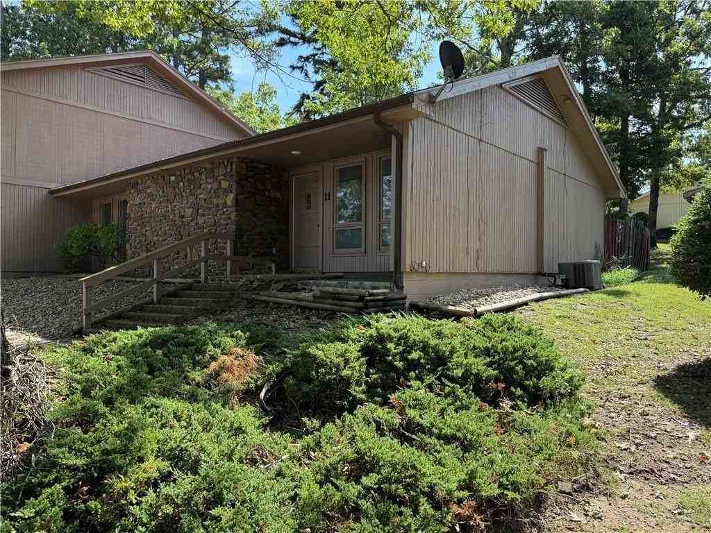 11 Mellor Ln - Photo 2 of 32