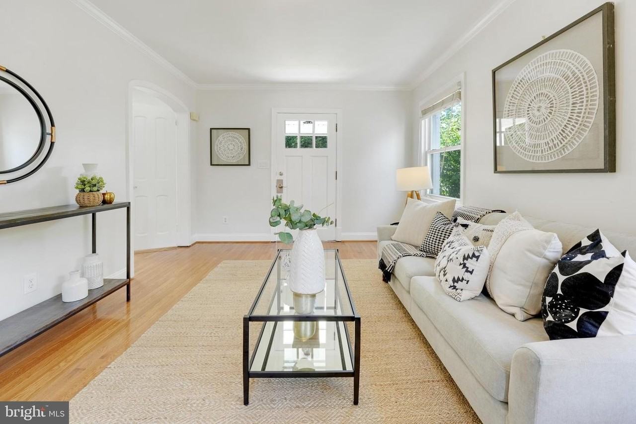 5522 Blair Rd Ne - Photo 4 of 48