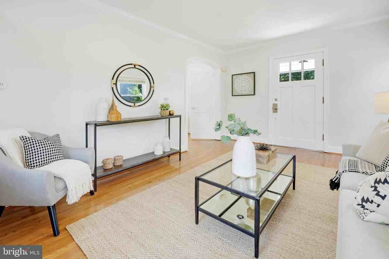 5522 Blair Rd Ne - Photo 5 of 48