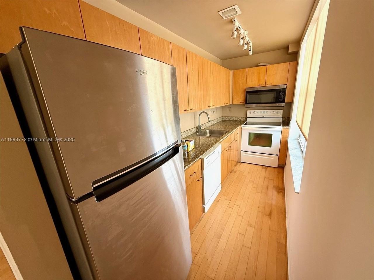 1528 Drexel Ave #B2 - Photo 7 of 19