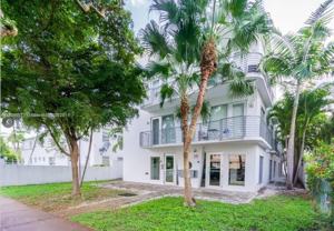 945 Michigan Avenue #5 - Photo 1 of 1