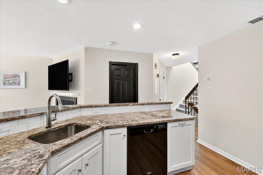 4436 Mcpherson Ave #A - Photo 4 of 32