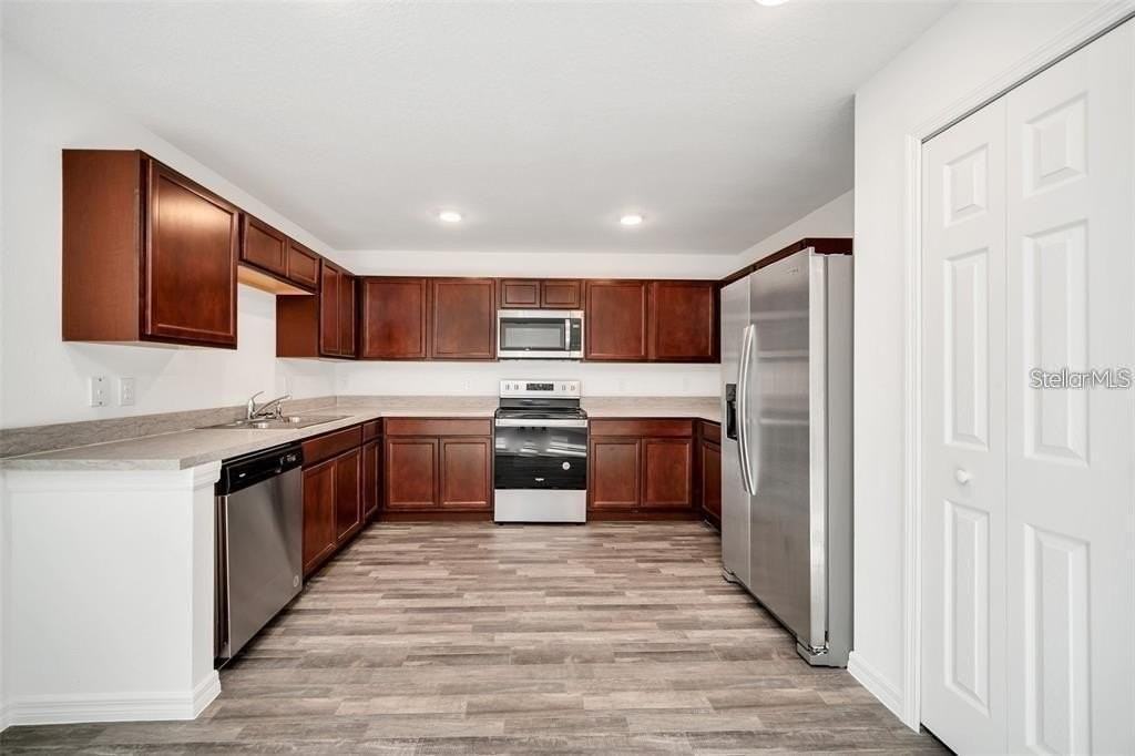 816 Cardinal Way - Photo 2 of 7