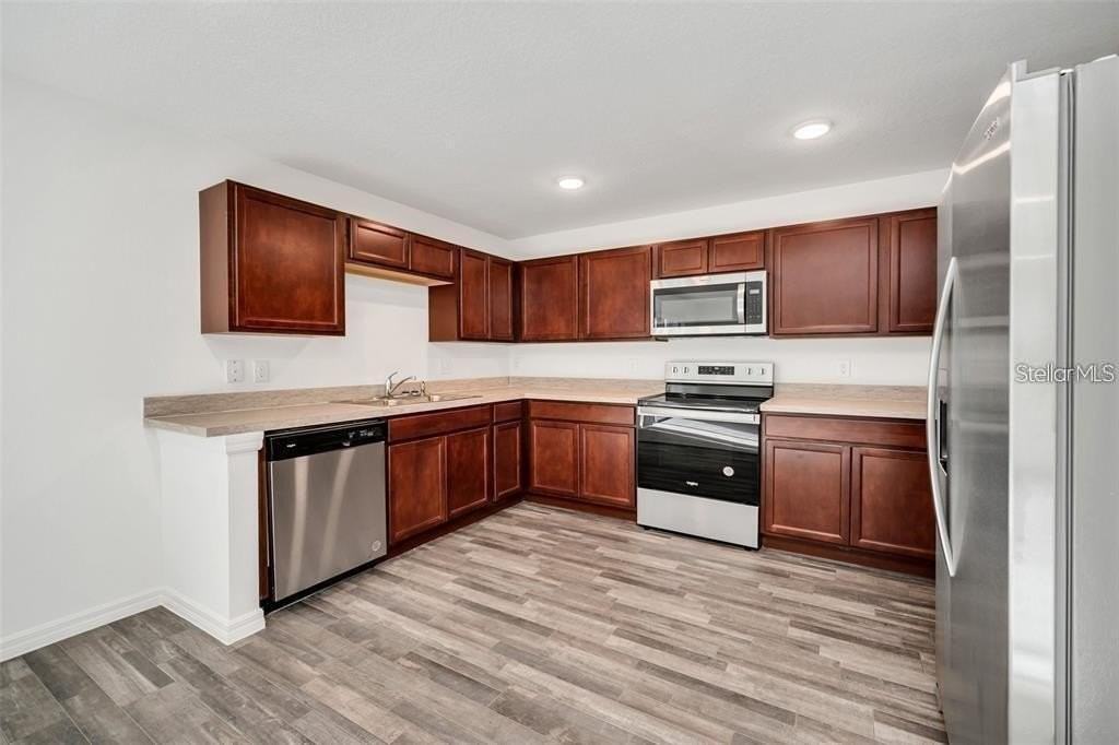 816 Cardinal Way - Photo 3 of 7