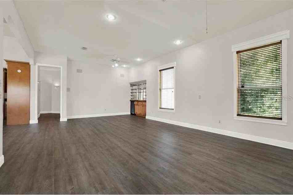 7807 Chatterley Court - Photo 7 of 28