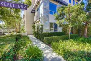 featured image of 3 Delancy