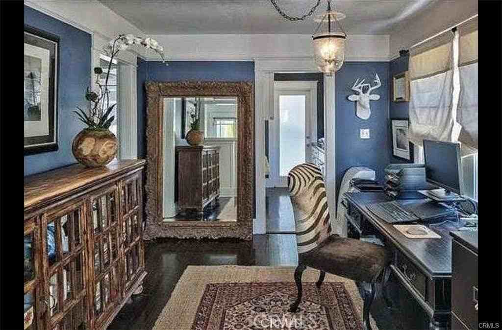 2411 3rd St #K - Photo 7 of 18