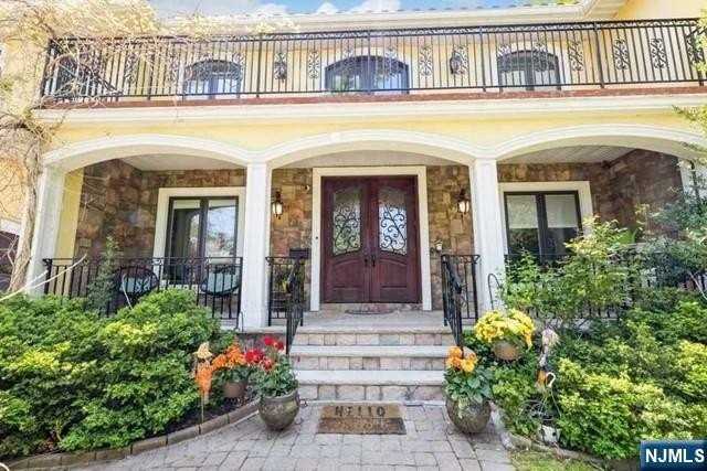 214 Durie Ave - Photo 2 of 48