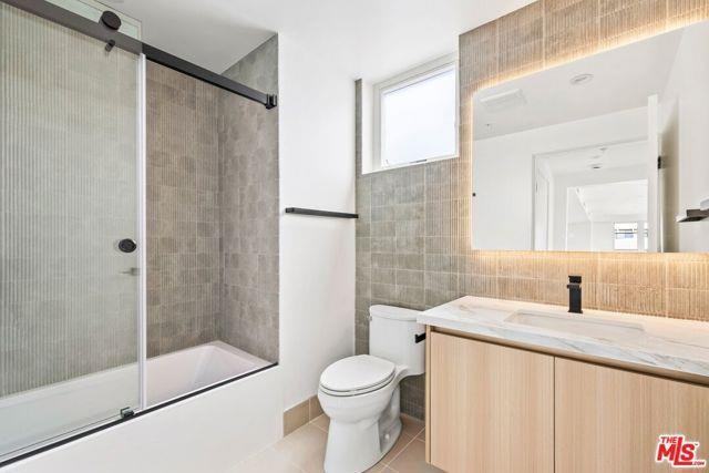 1414 South Beverly Drive #402 - Photo 5 of 8