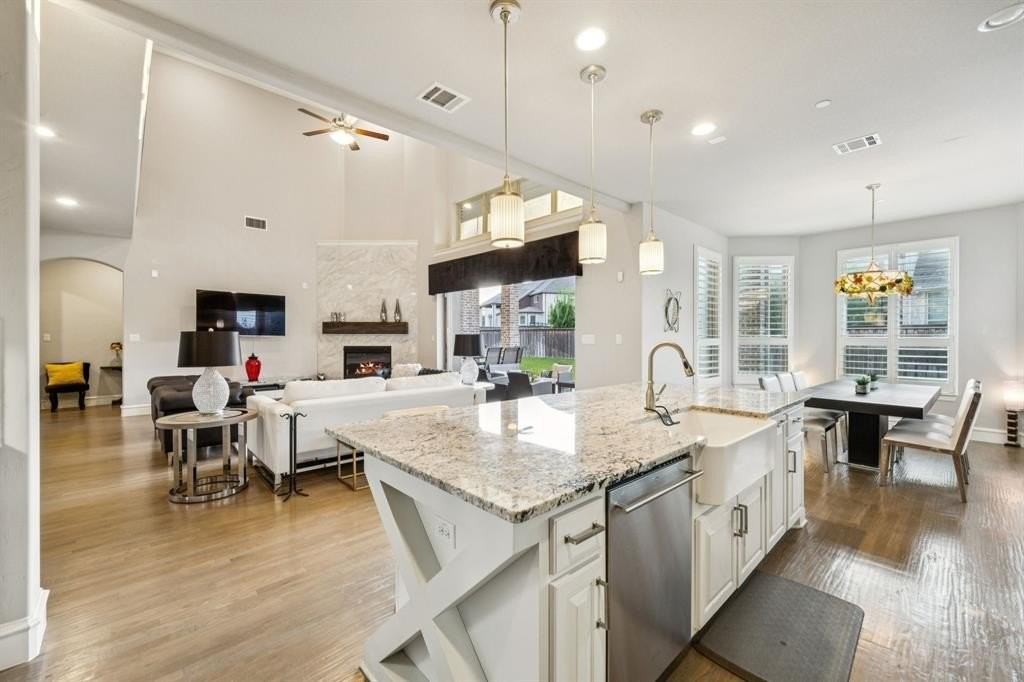 920 Rhone Ln - Photo 6 of 40