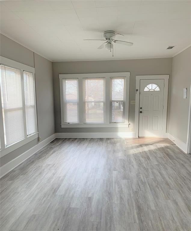 520 East Day Street - Photo 2 of 10