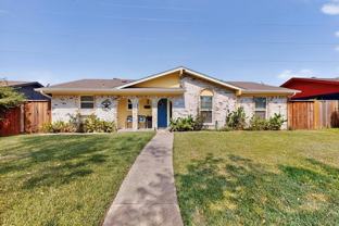 633 Laguna Dr - Photo 1 of 1