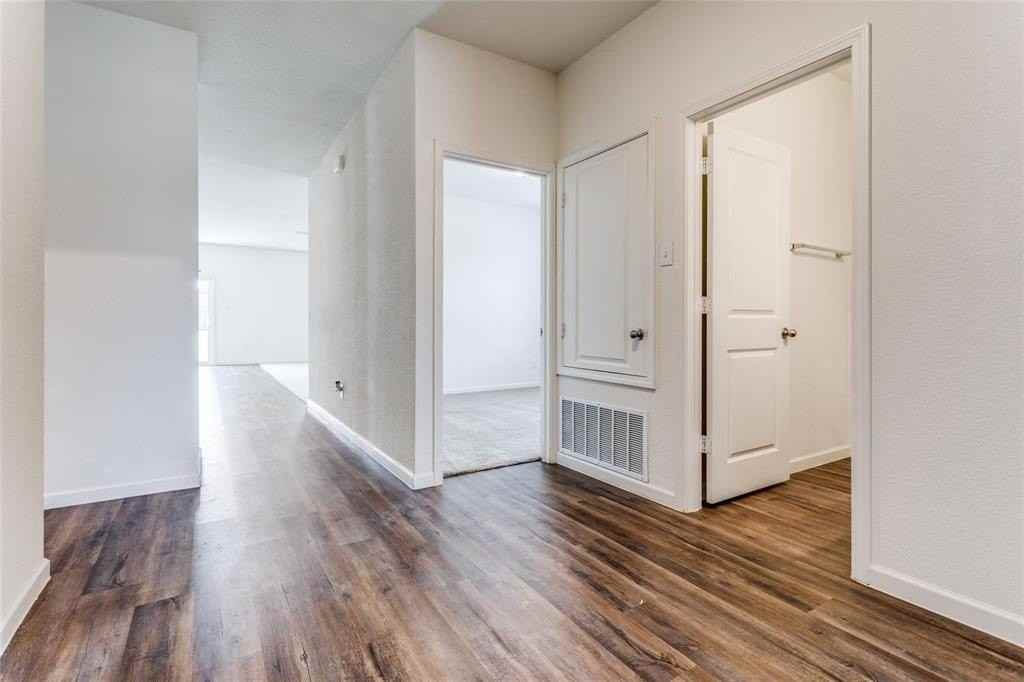 825 Cherry Blossom St - Photo 4 of 25