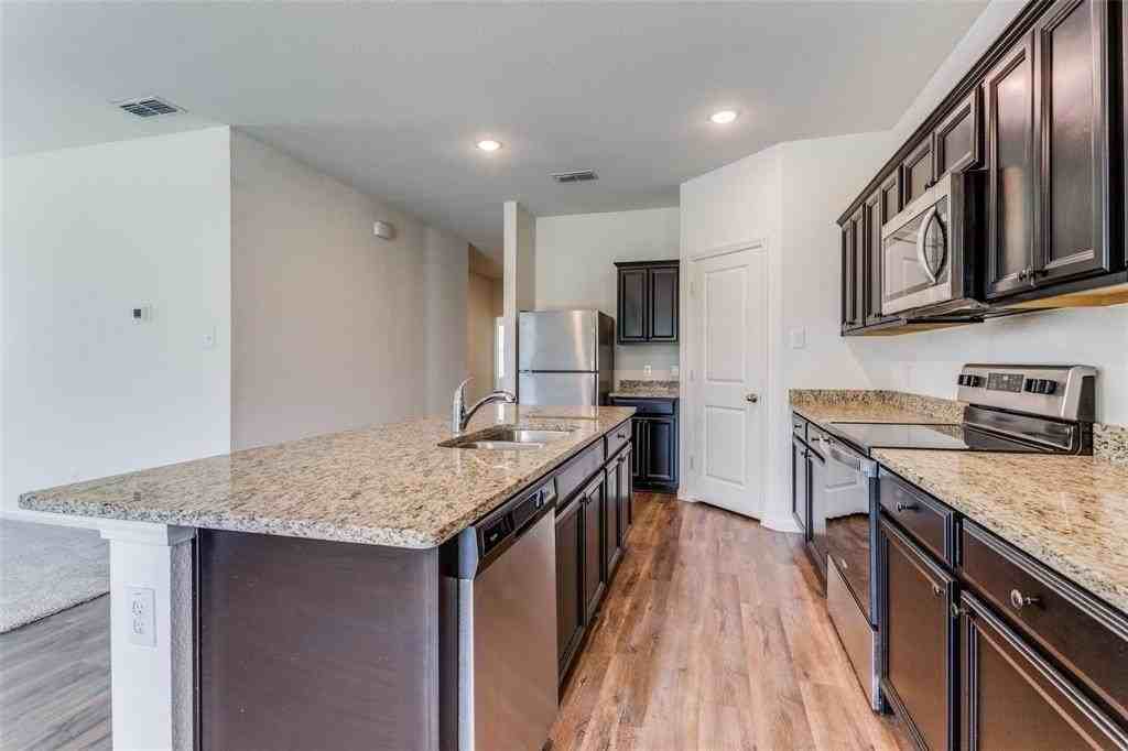 825 Cherry Blossom St - Photo 7 of 25