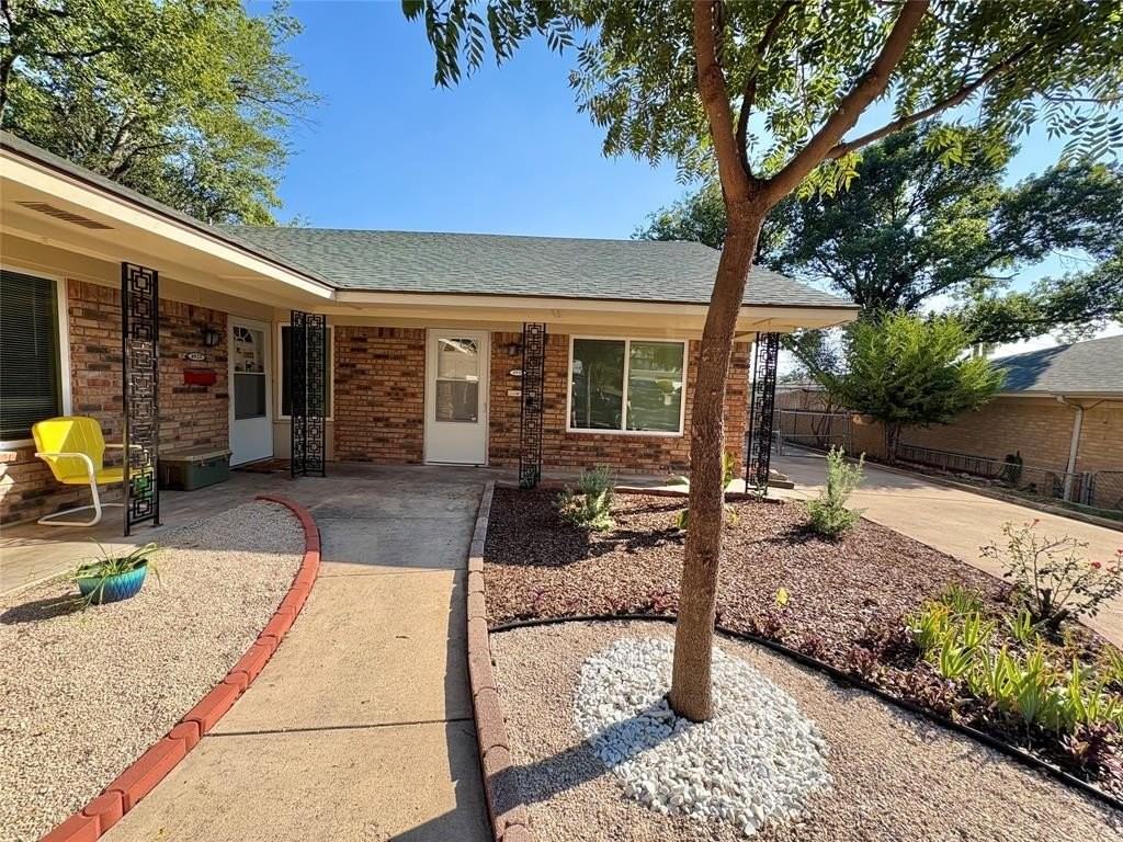 4925 Geddes Avenue - Photo 2 of 21