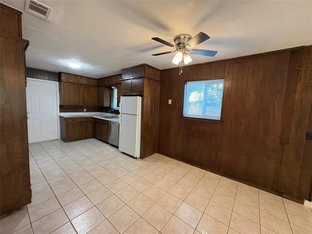 4925 Geddes Avenue - Photo 4 of 21