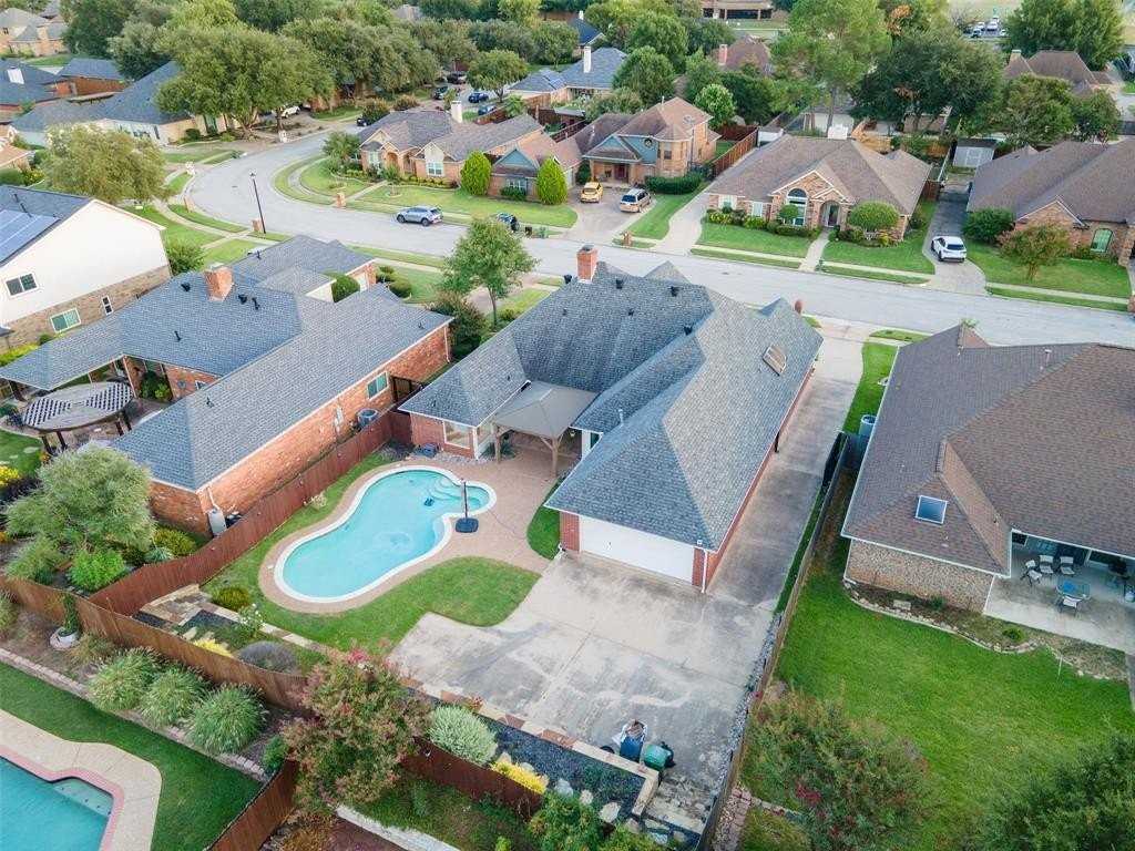 2508 Fox Glenn Cir - Photo 3 of 40