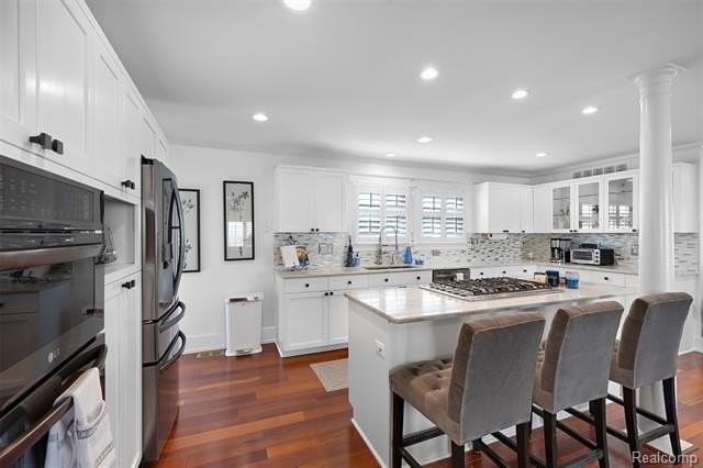 691 Wallace St - Photo 7 of 33