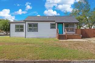 322 Glamis Ave - Photo 1 of 1