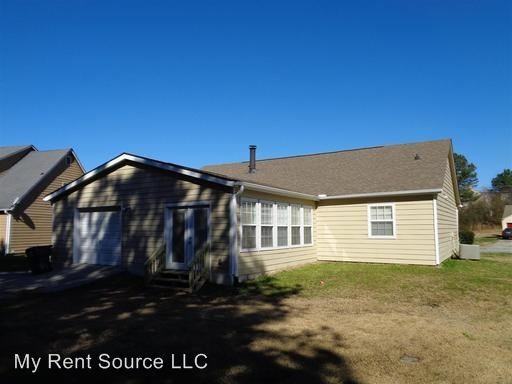 2890 Garnet Way - Photo 2 of 13